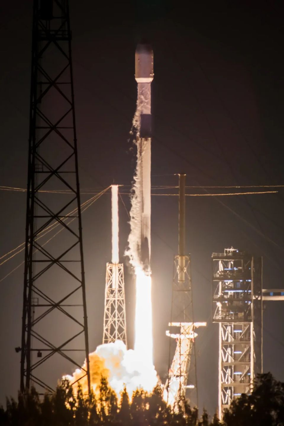 猎鹰九号实现20次复用飞行,再次打破纪录_腾讯新闻