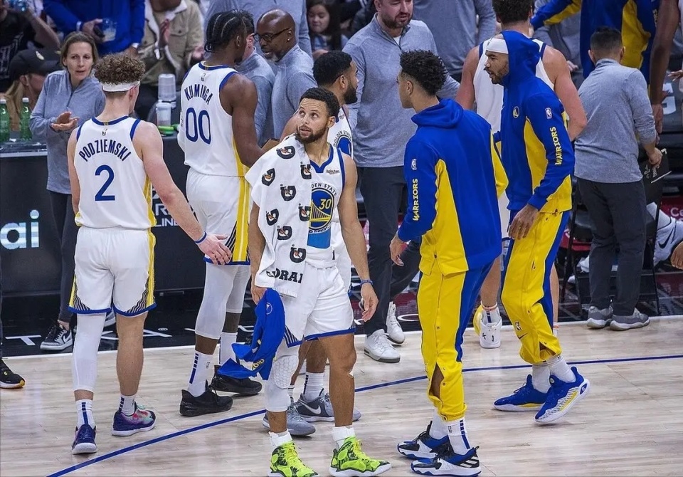 勇士死活冲季后赛一人已经紧追库里汤神或被打成老三