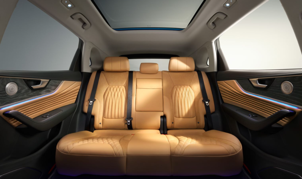 中式美学加持配20t动力新红旗hs5让国产豪华再进一步