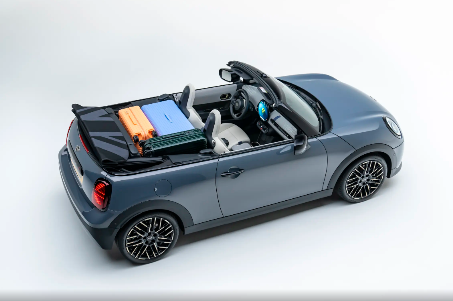 男女都难抗拒,全新mini cooper敞篷车官图发布,18秒电动开篷