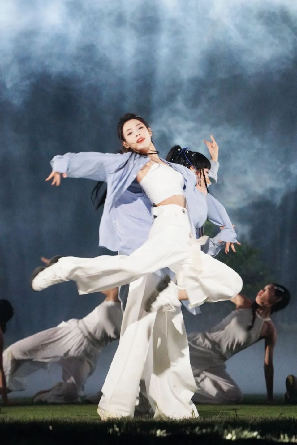 五年过去,"姐姐"背后的"逆社会时钟"风潮仍在向前