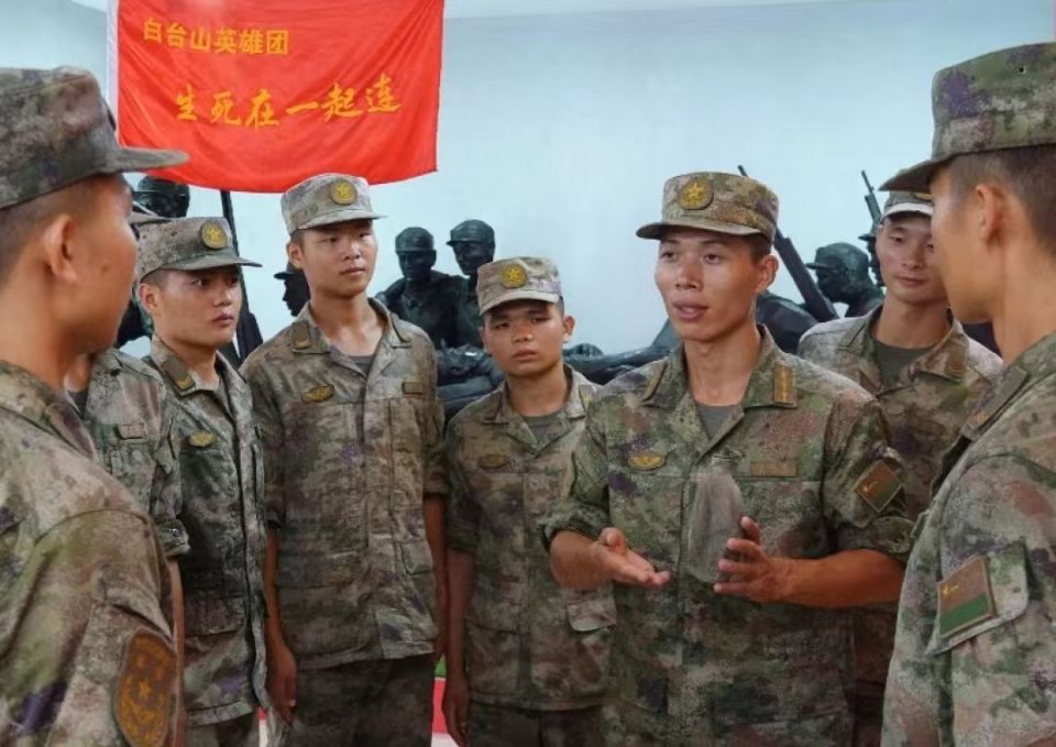"没有丢下战友的习惯":走进"生死在一起连"