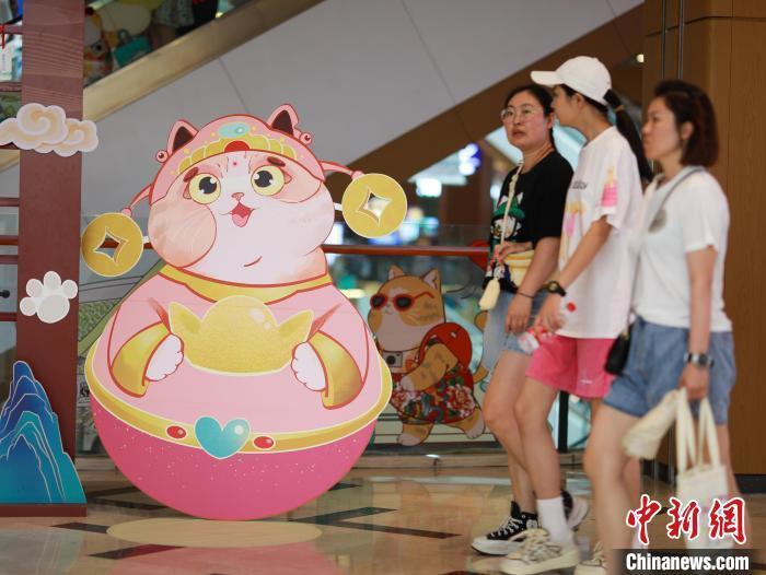 新国潮"御猫家族"ip艺术展在沈阳举办