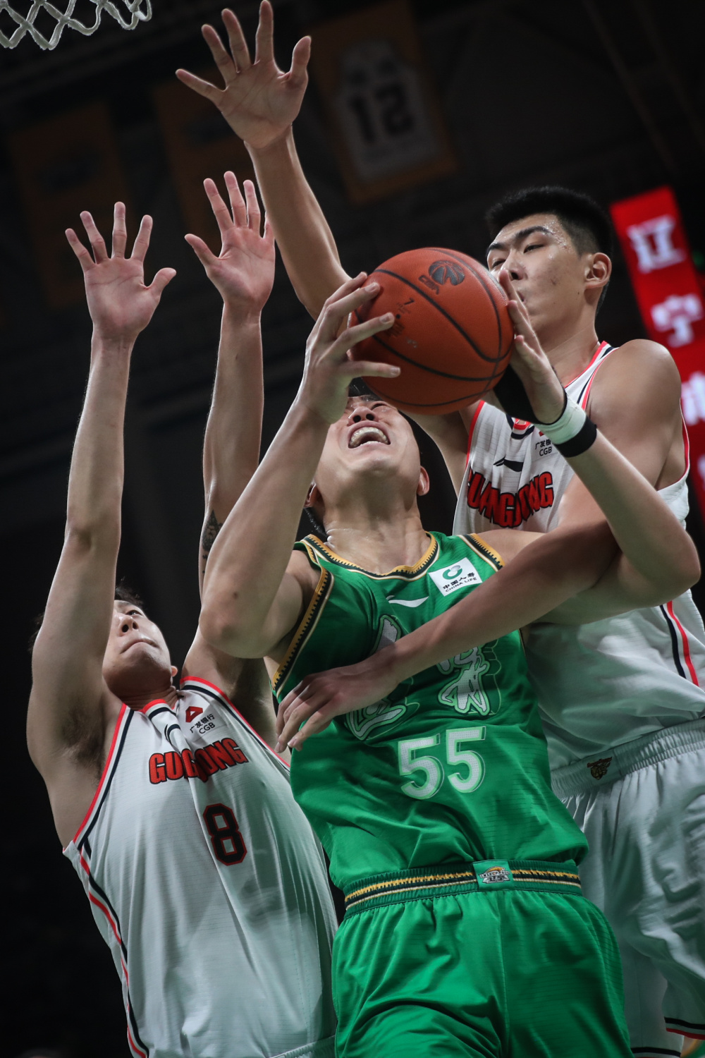 篮球cba常规赛辽宁本钢胜广东华南虎2