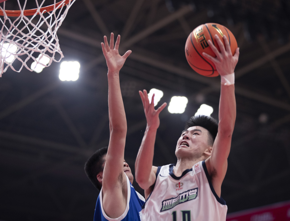 篮球——耐高联赛:湖南地质中学获男子组总冠军