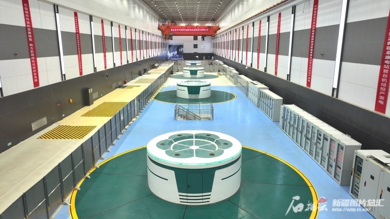 电站位于昌吉回族自治州阜康市上户沟哈萨克族乡,由上水库,下水库
