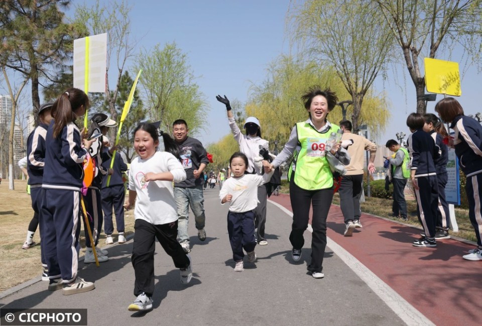 亲子马拉松图片