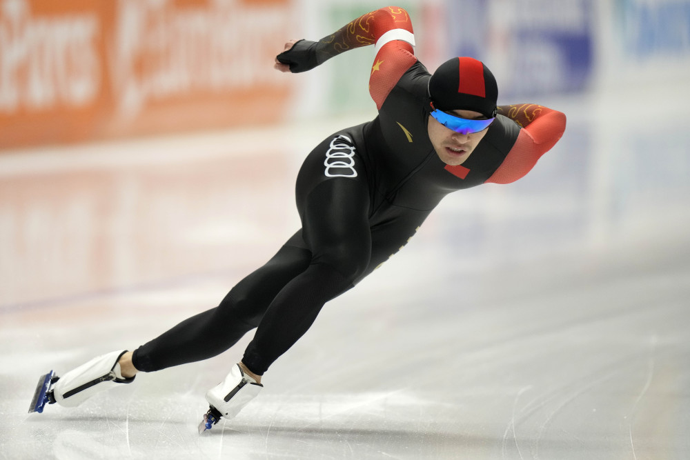 速度滑冰宁忠岩首获速滑短距离全能世锦赛冠军