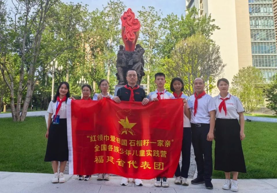 中央团校活动期间,还举办了奥运精神分享会,福建籍奥运冠军林凡