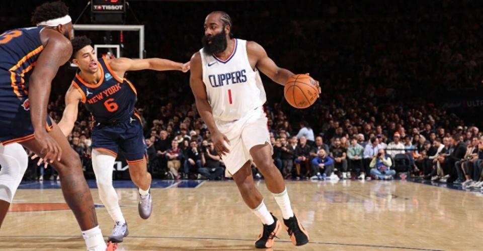 尼克斯11197胜快船哈登首秀17分6助惨遭翻船徐静雨快船别搞面子工程