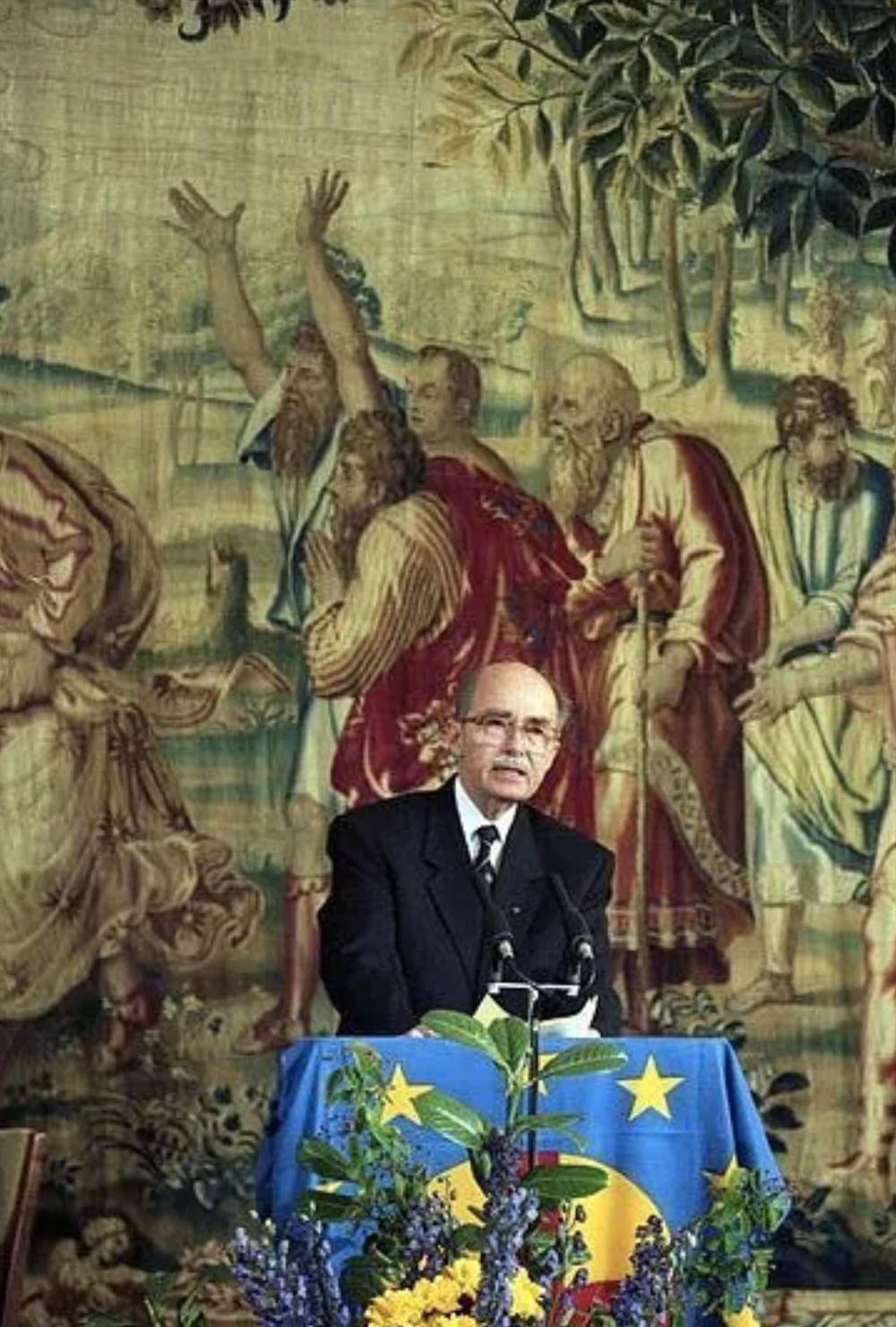 巴列维王朝都凉了,为啥其后人还想复辟? | 循迹晓讲