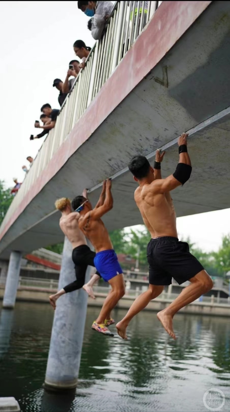 北京一网红桥被封：多名博主挑战“徒手爬桥”，有市民担心安全问题而投诉新东方一对一有用吗