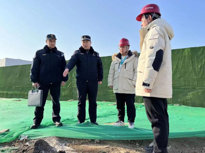 海淀城管执法部门加大冬季施工扬尘执法检查力度