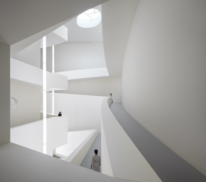 “建筑诗人”西扎上海大展：重返一场跨越时空的建筑之旅_腾讯新闻