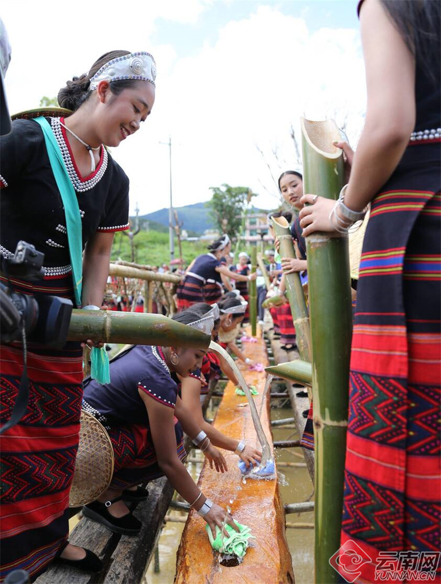 节庆云南|佤族新米节:木鼓声声谷飘香 大地欢歌庆丰收_腾讯新闻
