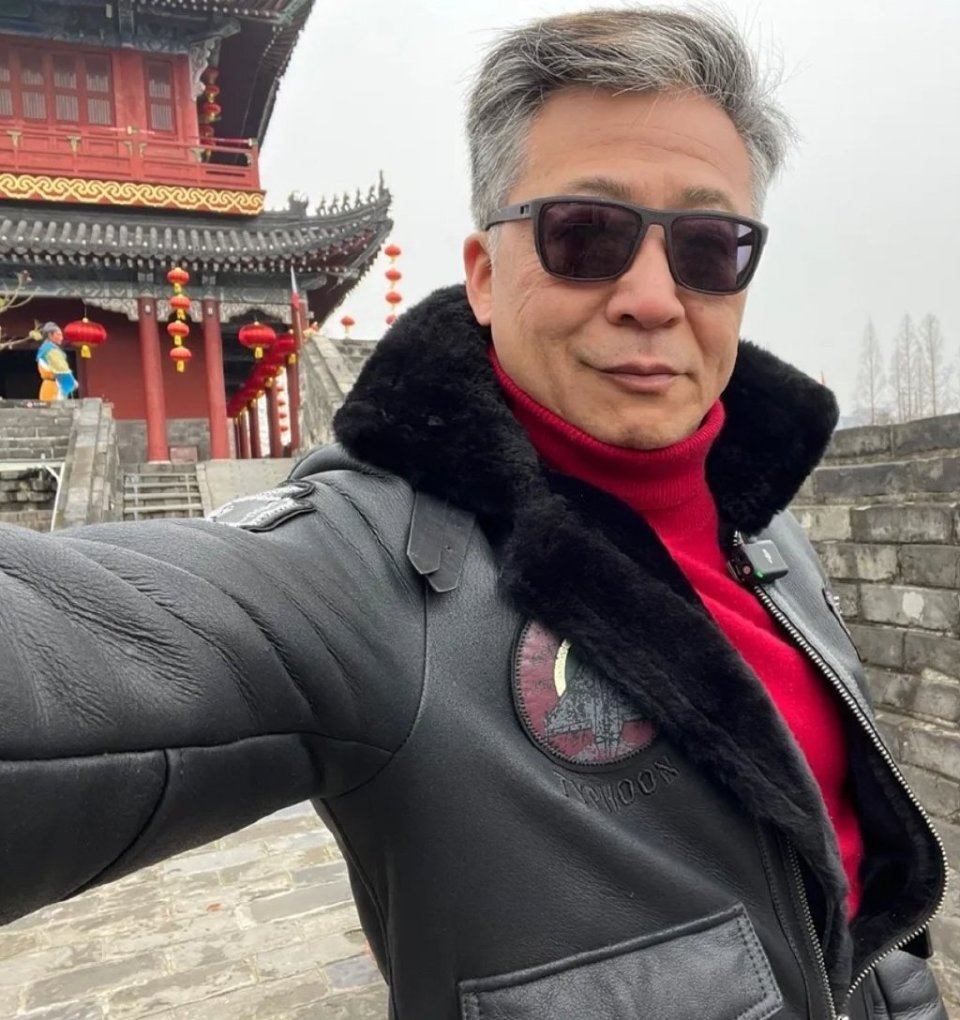 央视主持人杨锐发文"讨薪",自曝在央视34年,退休金元_