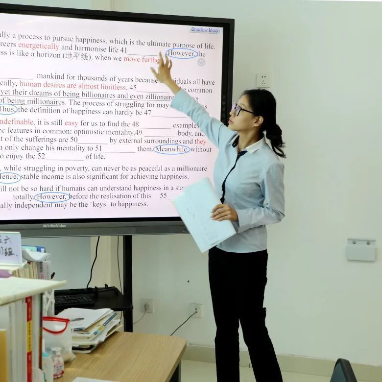 青岛昌乐二中高级中学:今天,致敬每一个闪闪发光的她!_腾讯新闻