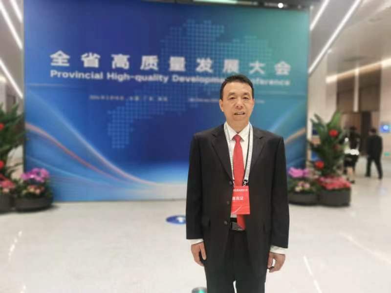 广东省机械技师学院党委书记叶军峰金牌学院要为制造业当家培养更多新