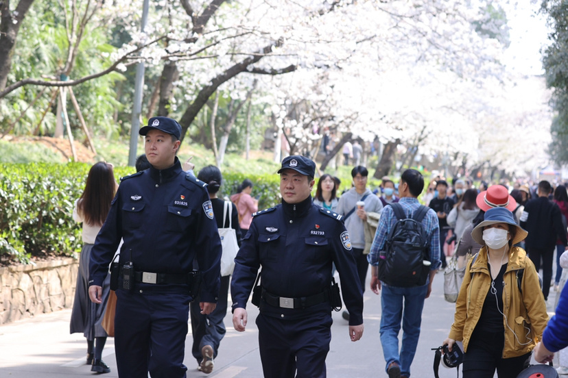 珞珈山街派出所周边有武汉大学,武汉电力职业技术学院等多所院校,为更