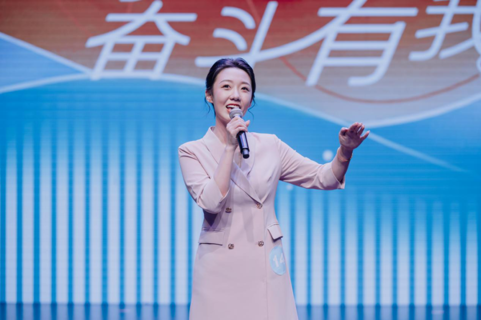 厦门广播电视集团主持人  于敏"年轻人可以脆皮,但不等于脆弱,我们也