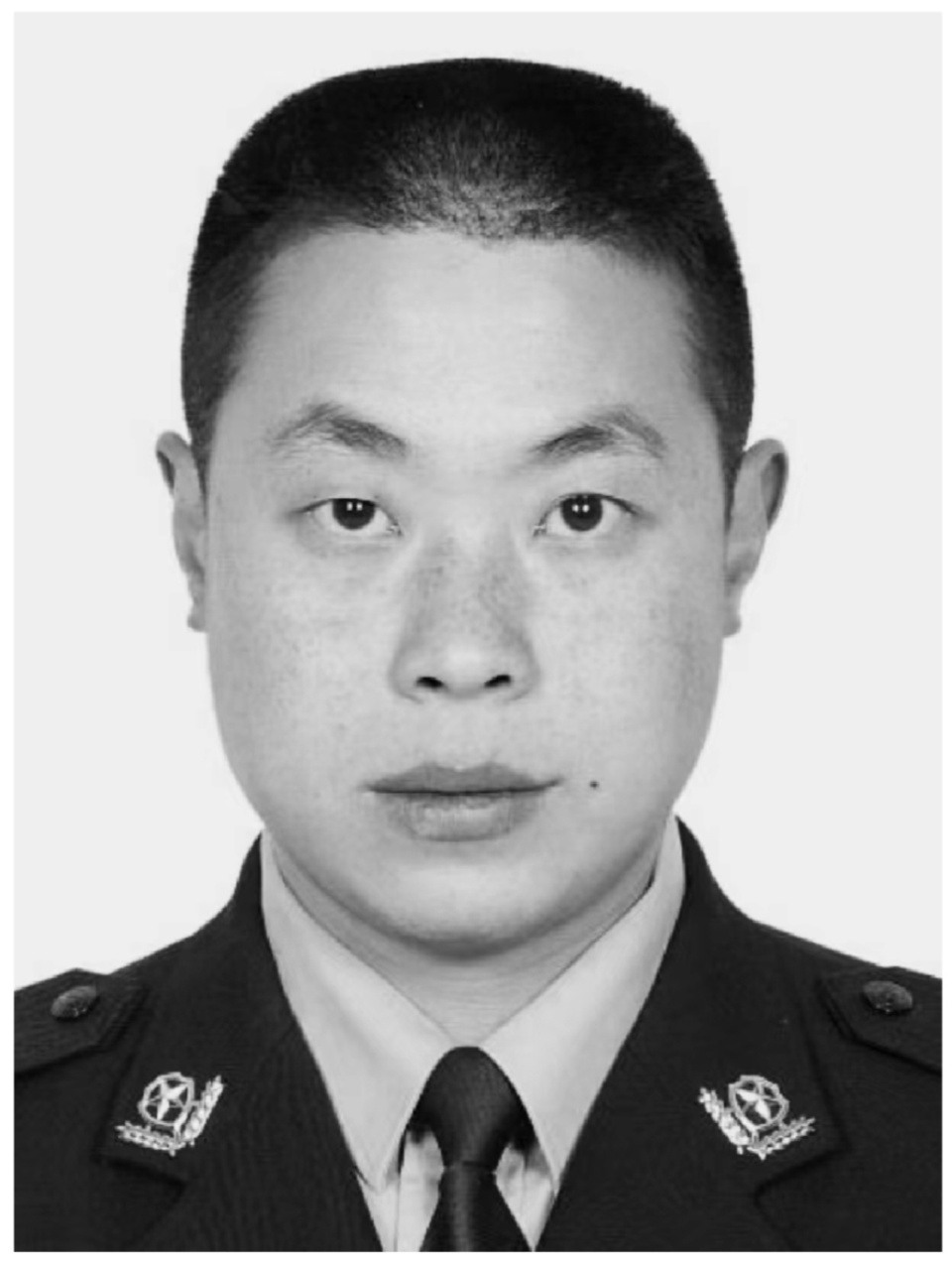 市中江县公安局黄鹿派出所指导员曹兴明同志在办案归途中不幸遭遇车祸