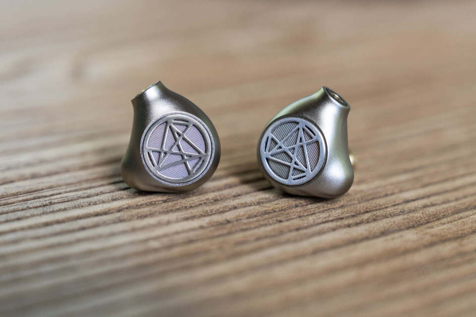 阿思翠飞鱼座mk2入耳版的平头塞