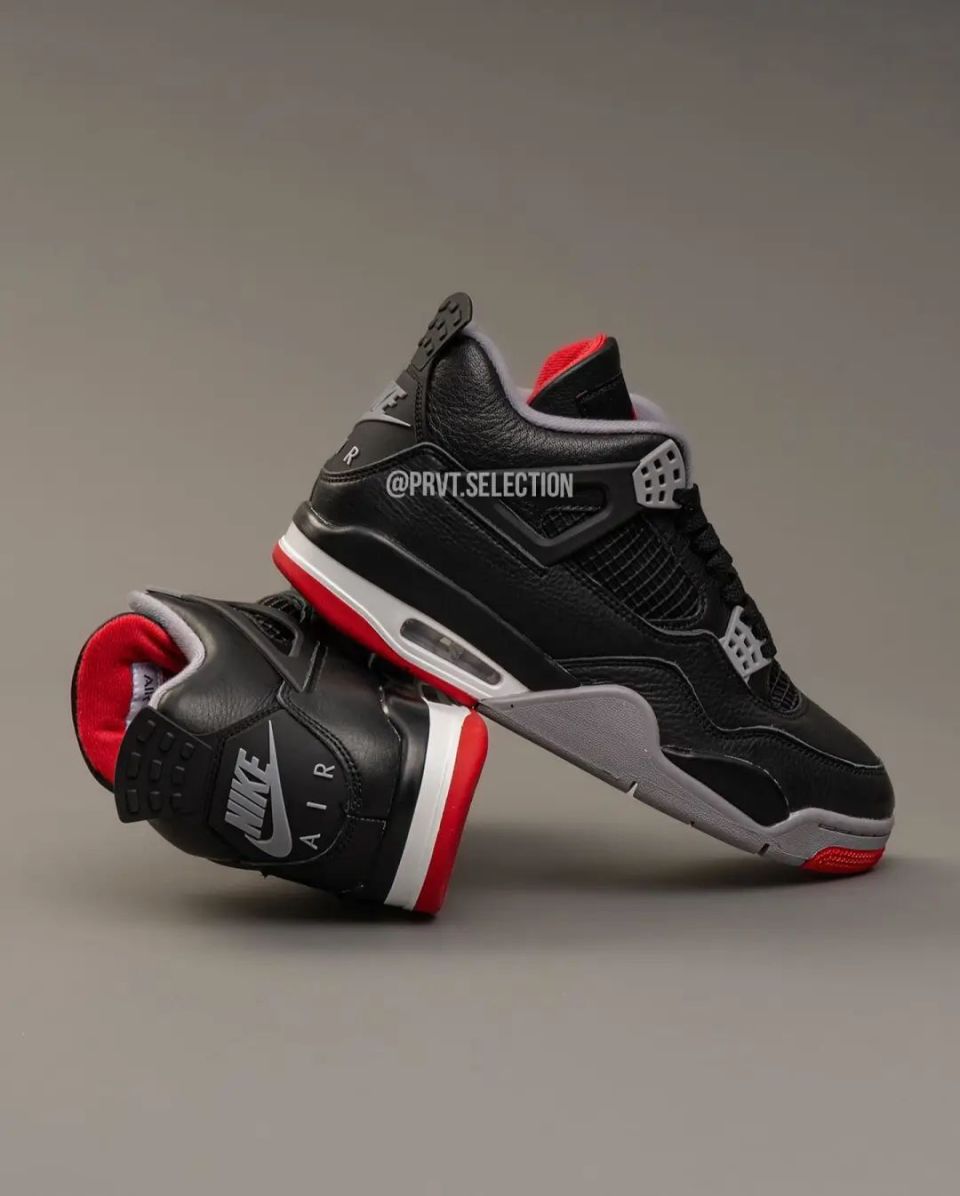 元年「黑红」aj4 最新实物!细节全看清了!