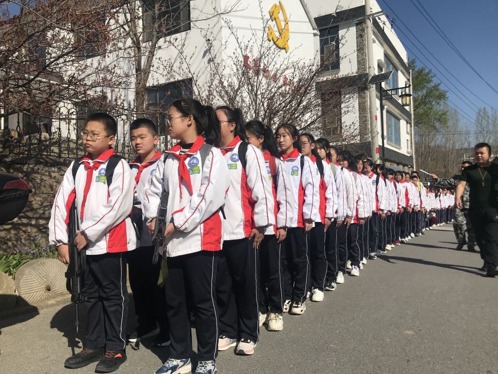 读万卷书行万里路淄川金城中学开启研学之旅