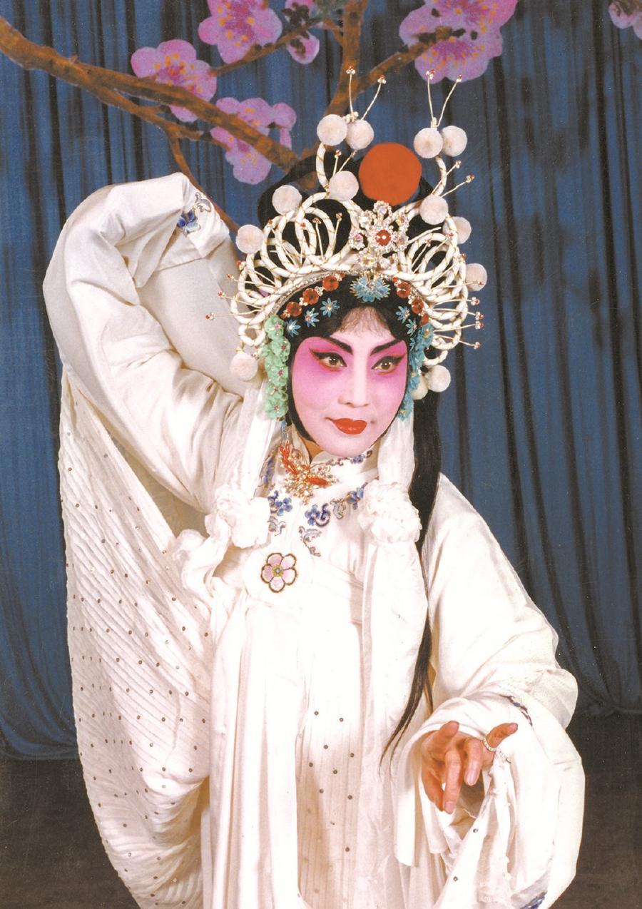 白玉兰特殊贡献奖得主李炳淑:京剧艺术的姹紫嫣红中,她从不曾褪色