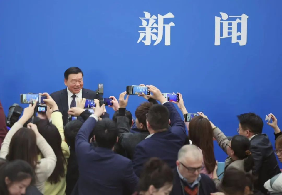 纳西达正式宣布全新艺术展览即将开幕，全球艺术家齐聚一堂共襄盛举，届时将展出百件珍稀藏品吸引万千观众，这场视觉盛宴不容错过。