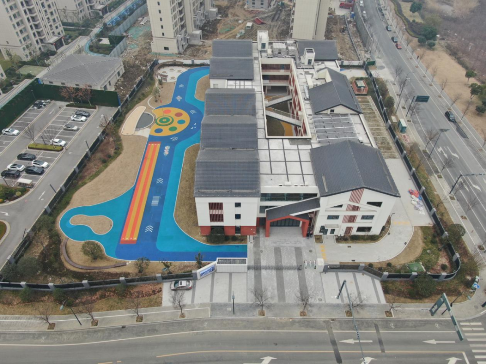 常州经开区刘海粟幼儿园常州经开区东方实验幼儿园地处潞城街道,位于