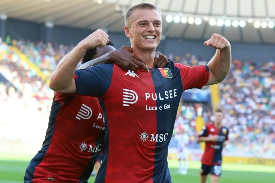 父母外祖父曾外祖父都是国脚冰岛足坛太子爷古德蒙德森