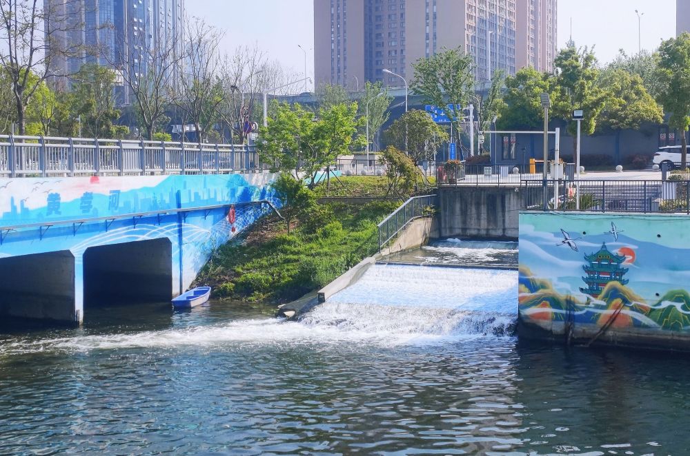 守着两江百湖不能只取不护丰水之城武汉再生水利用率超三成
