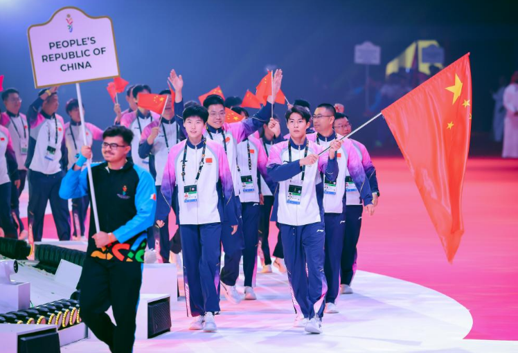 亚青赛吴艳妮接班人张可依13秒51夺冠 中国队7金10银1铜领跑奖牌榜_腾讯新闻