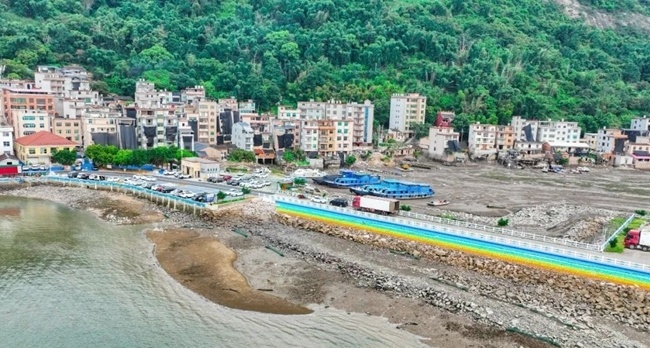 在彩虹码头追逐日落宁德蕉城城澳礁头即将以全新的面貌迎接市民游客