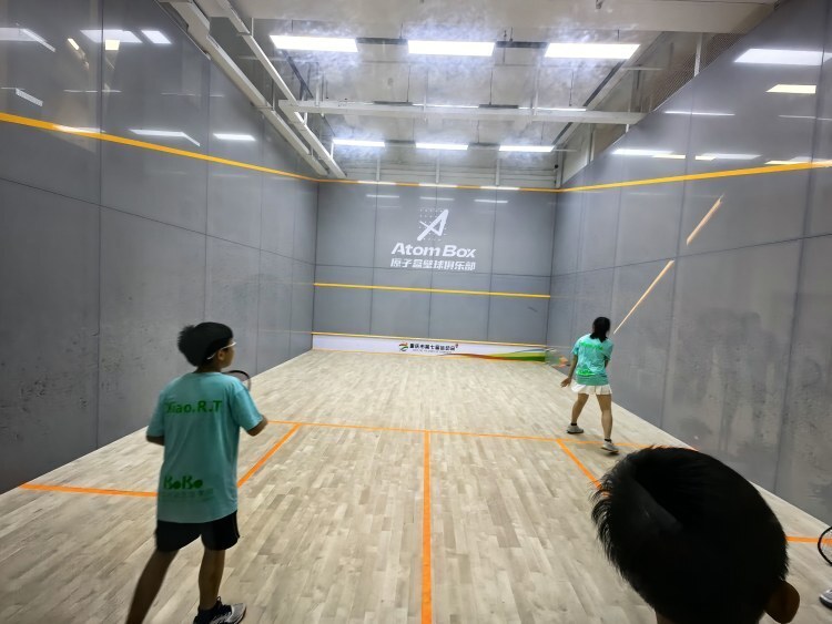 重庆市第七届运动会壁球比赛举行,壁球为何受年轻群体青睐?