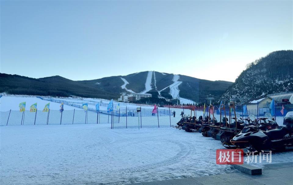 内蒙古赤峰市滑雪场图片