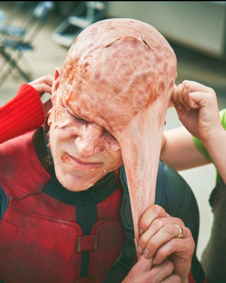 《死侍与金刚狼》最新幕后照,死侍撕破脸皮