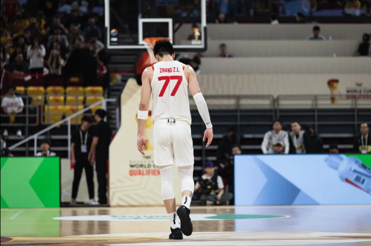 问诊张镇麟：两战4中1成男篮最大失意者 短板依旧国家队前景堪忧_腾讯新闻