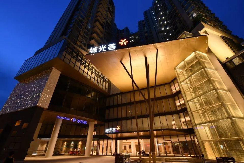 临近著名旅游景点陈家祠和上下九,位于广州市荔湾