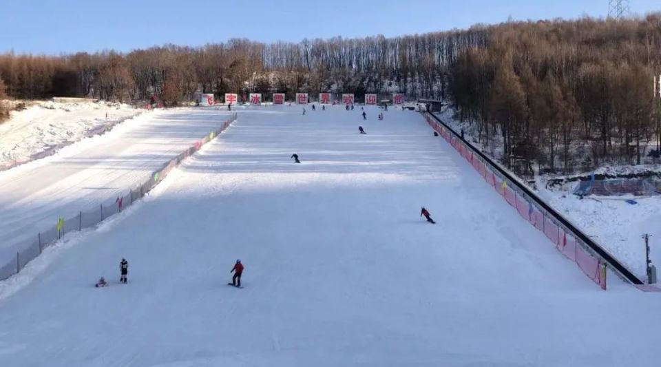 白山市飞宇冰雪世界图片