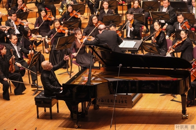 繁花似锦的上海之春是这个城市传承的文脉访献演开幕音乐会的著名钢琴