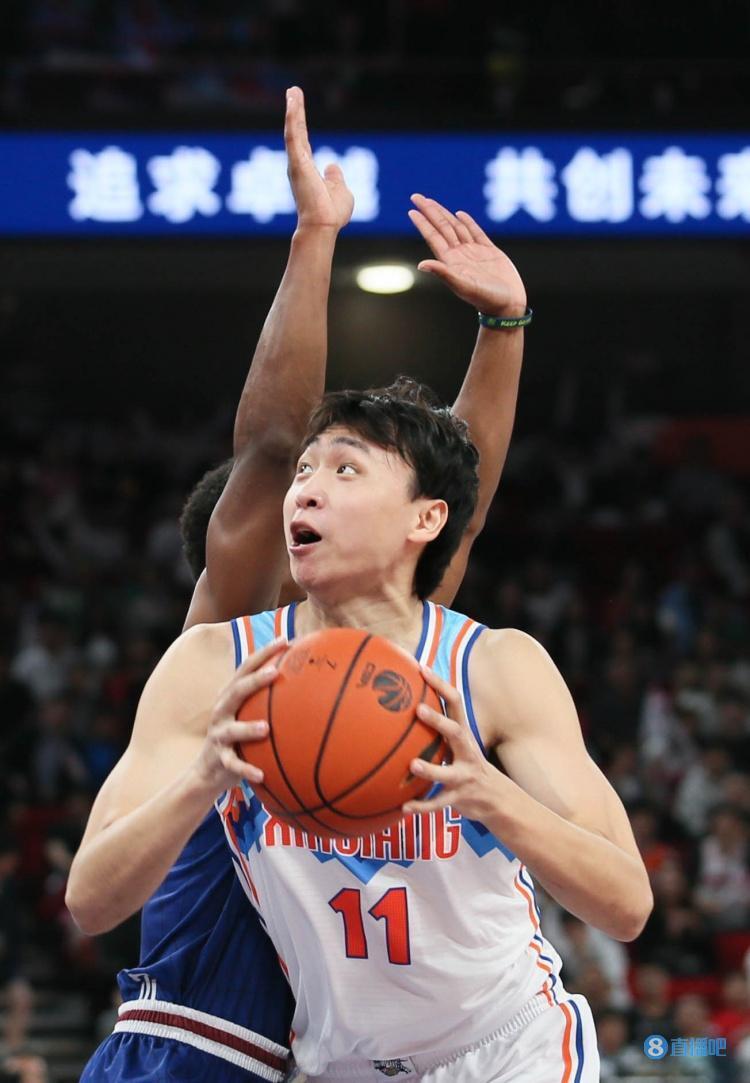 齐麟12投7中&三分9中4贡献18分3篮板2助攻 正负值 11_腾讯新闻