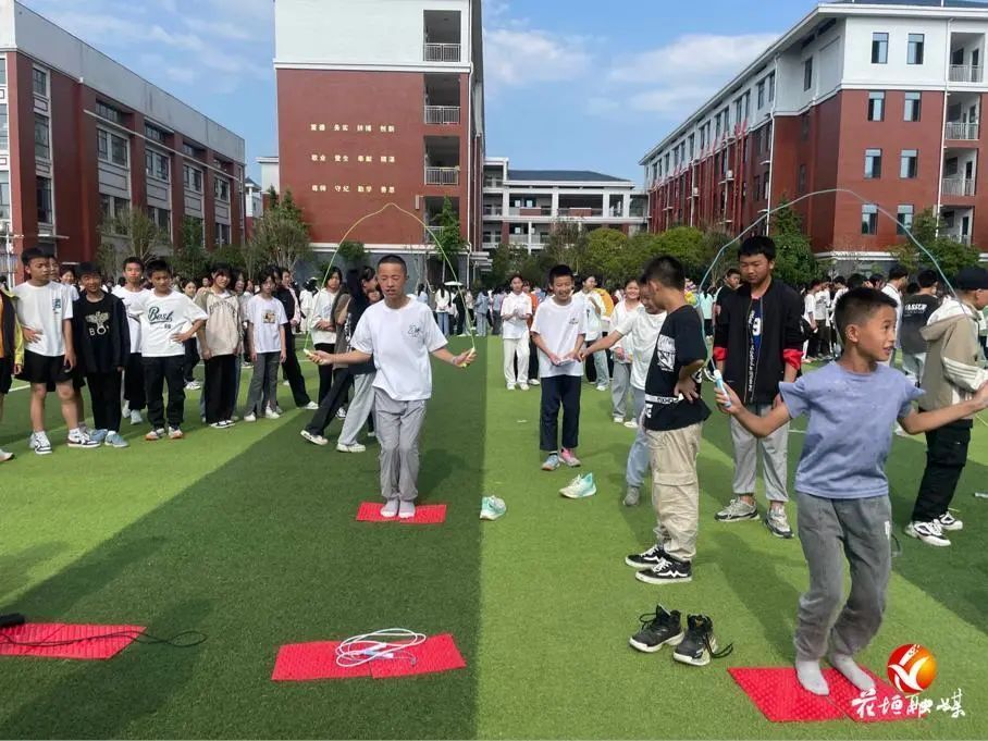 边城初级中学举办首届525心理健康活动节