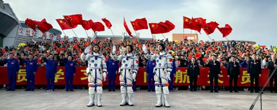 圆满成功!发射瞬间,这个画面让网友直呼"太珍贵了!