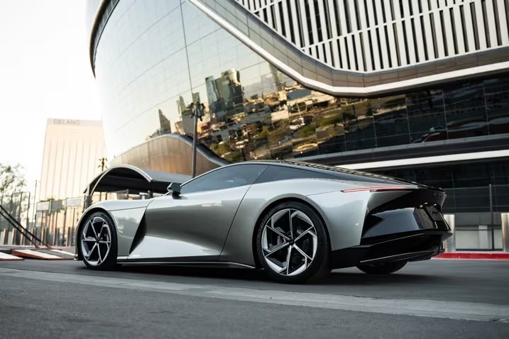 karma汽车推出全新电动轿跑kaveya最大功率超1000马力