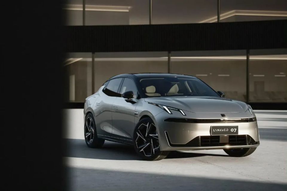 家轿很土?领克07em-p:不是我 | 试驾