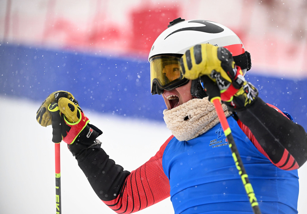 自由式滑雪青年组男子障碍追逐赛况