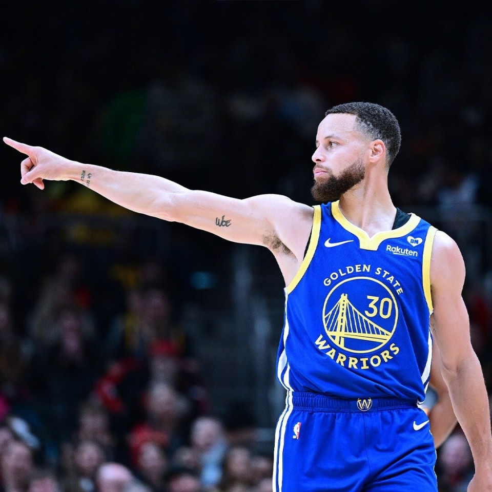 萌神库里过去5场场均392分58板52助命中率5346100