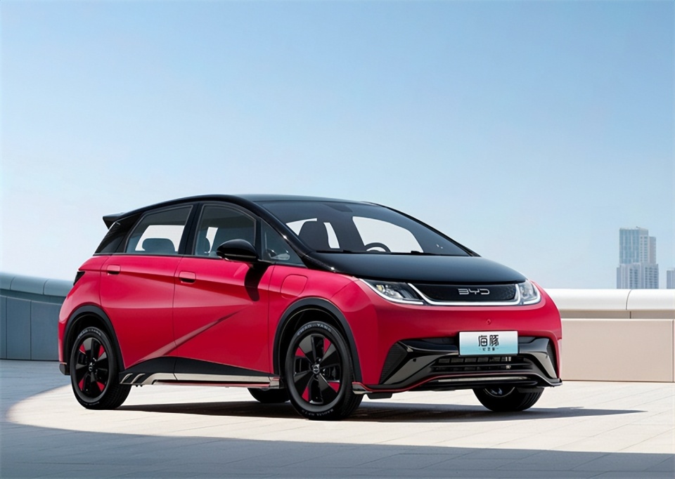 十多万的小型出电车,比亚迪海豚也得降价,销量终于有提升了